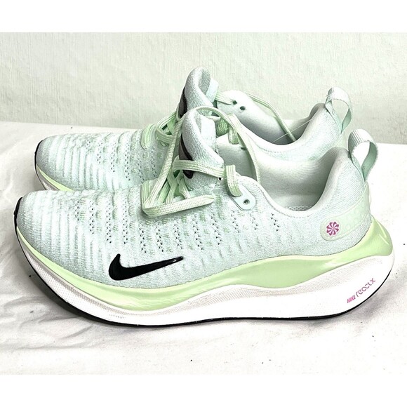 Nike Womens InfinityRN 4 Road Running Shoes Barely Mint Green Sz. 6 - Picture 2 of 6